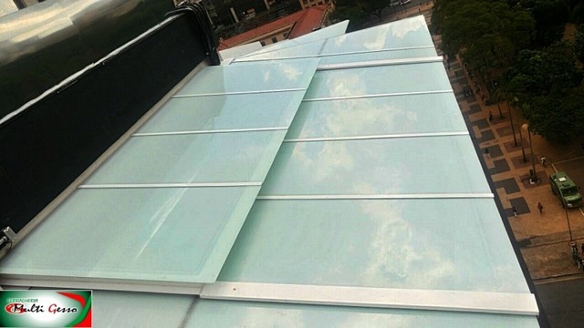 Cobertura Retrátil de Vidro Preço Granja Viana - Cobertura de Alumino