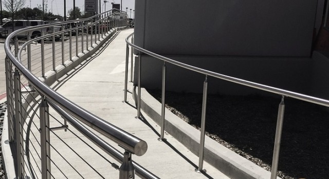 Empresa de Corrimão de Inox para Rampa Itaim Bibi - Corrimão em Alumínio para Escada