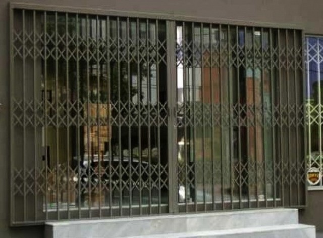 Porta Pantográfica Jardim Paulistano - Porta de Alumínio Folha Dupla