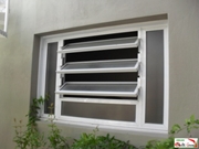 Cod.171 Vitro em Aluminio branco vidro mini boreal