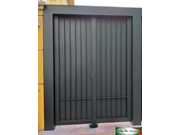 Porta em Ferro com Pintura na cor Verde